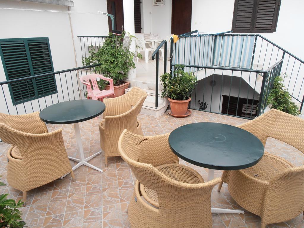 Apartment Perovic Baška Voda Dış mekan fotoğraf